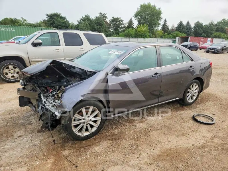 2014 Toyota CAMRY фото