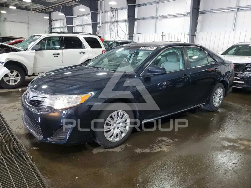 2014 Toyota CAMRY фото