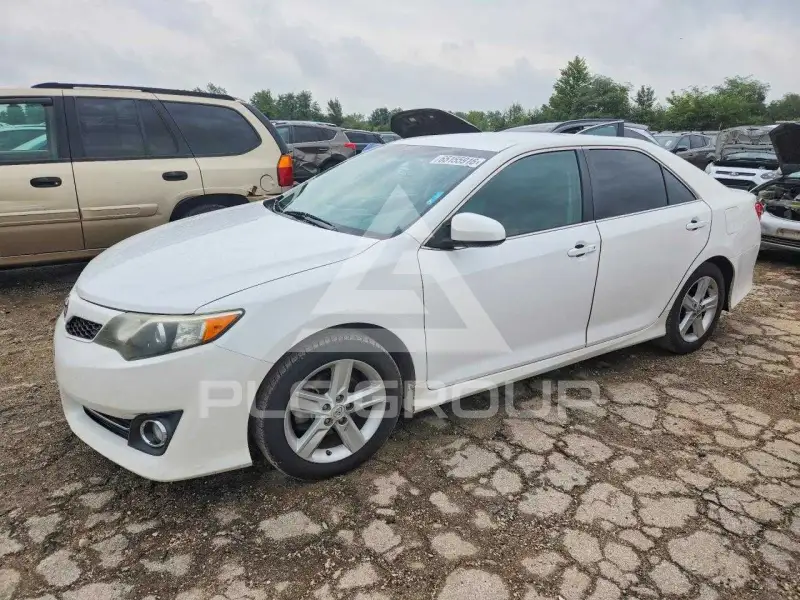 2014 Toyota CAMRY фото