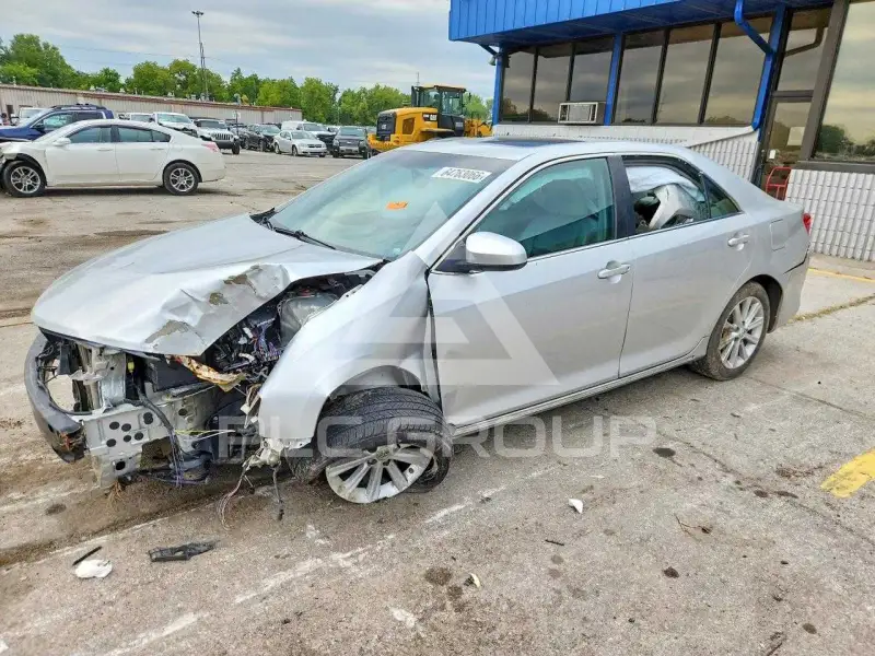 2014 Toyota CAMRY фото
