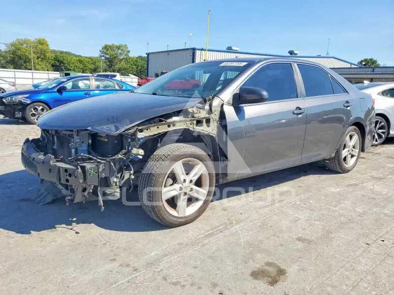 2014 Toyota CAMRY photo