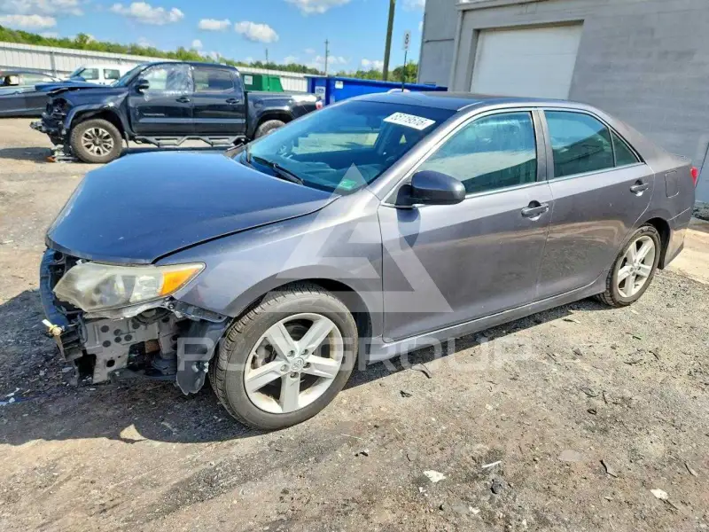2014 Toyota CAMRY photo