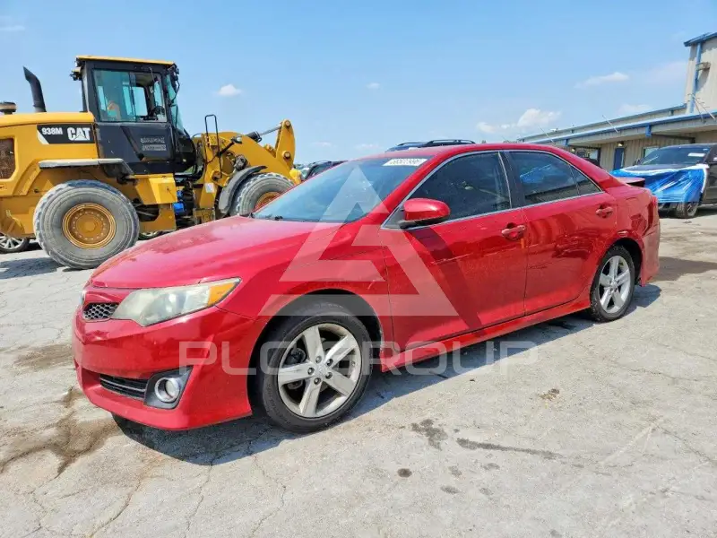 2014 Toyota CAMRY фото