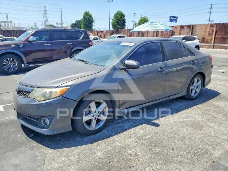 2014 Toyota CAMRY фото