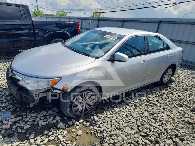 2014 Toyota CAMRY photo