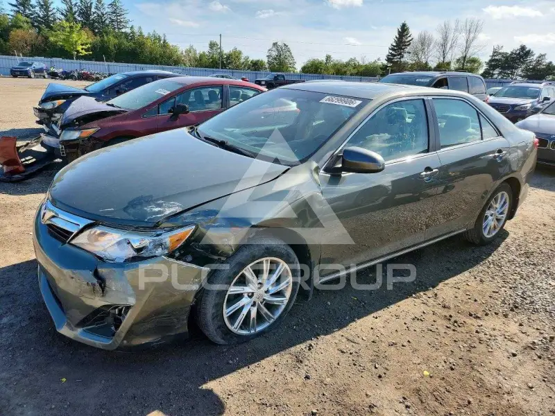 2014 Toyota CAMRY photo