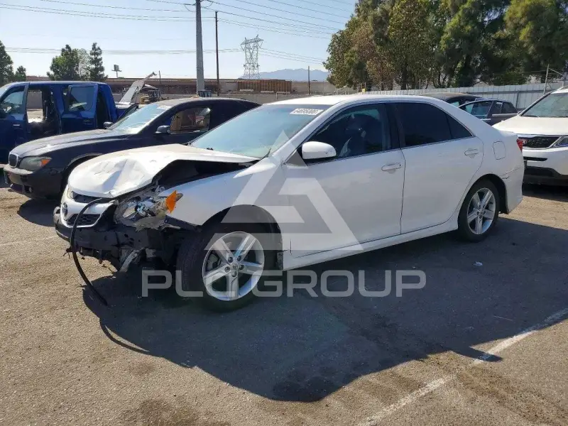 2014 Toyota CAMRY фото