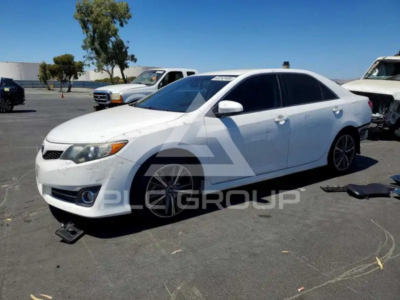 2014 Toyota CAMRY фото
