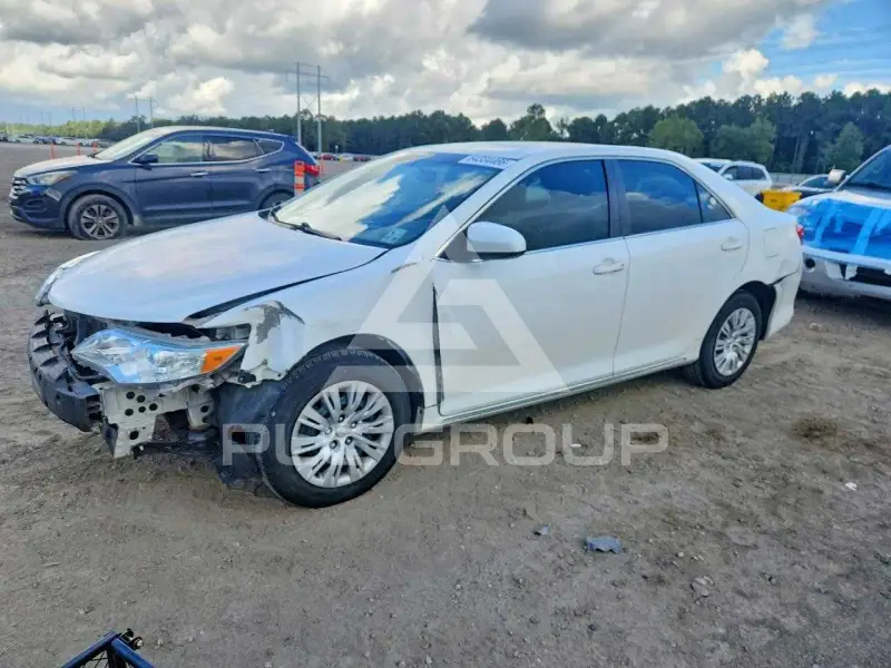 2014 Toyota CAMRY фото