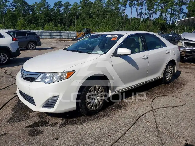 2014 Toyota CAMRY фото