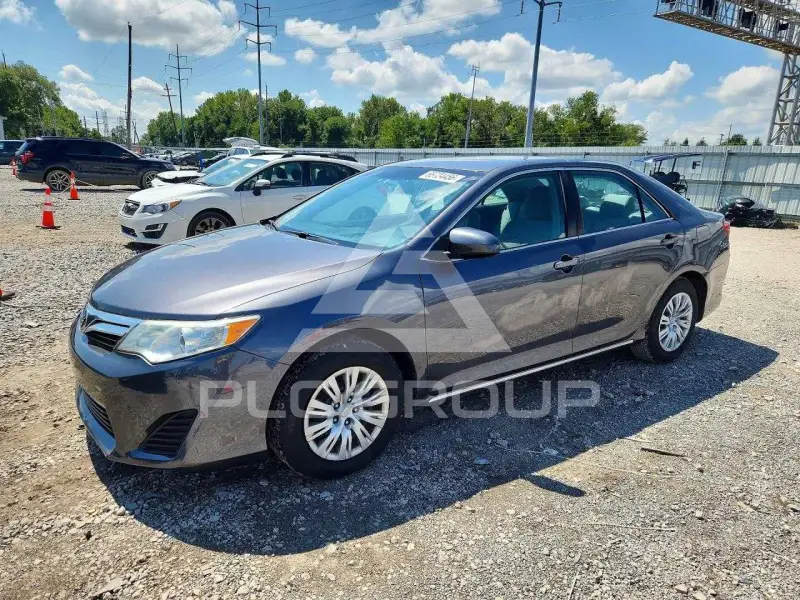 2014 Toyota CAMRY фото