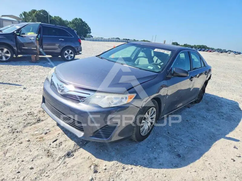 2014 Toyota CAMRY фото