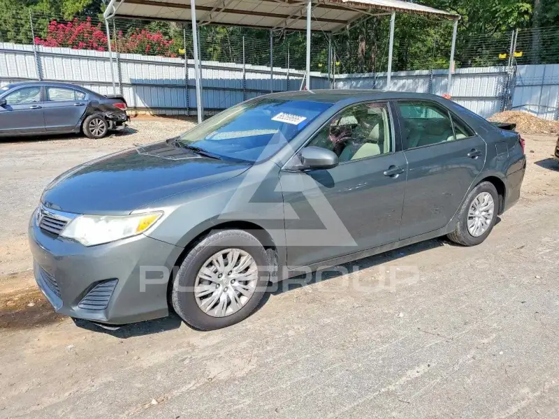 2014 Toyota CAMRY фото