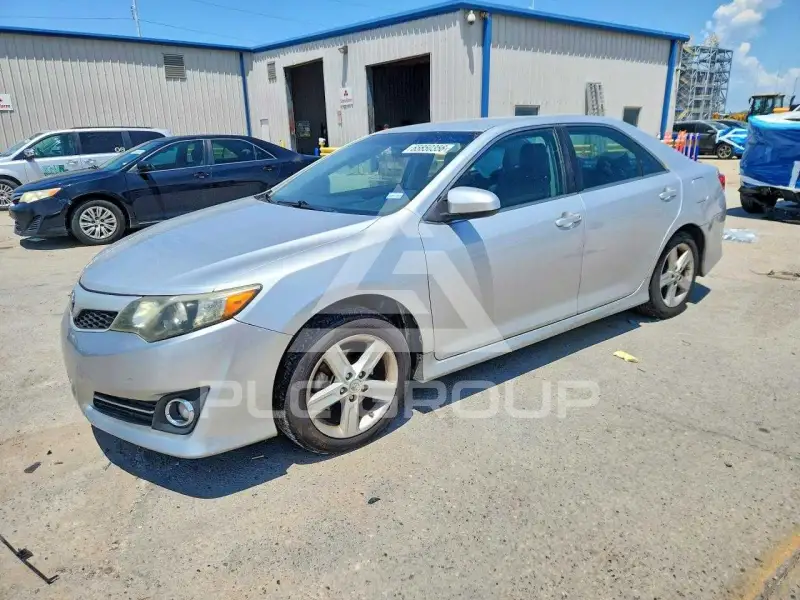 2014 Toyota CAMRY фото