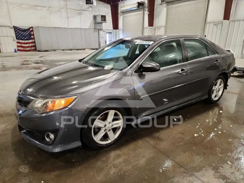 2014 Toyota CAMRY фото