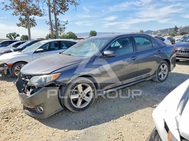 2014 Toyota CAMRY фото