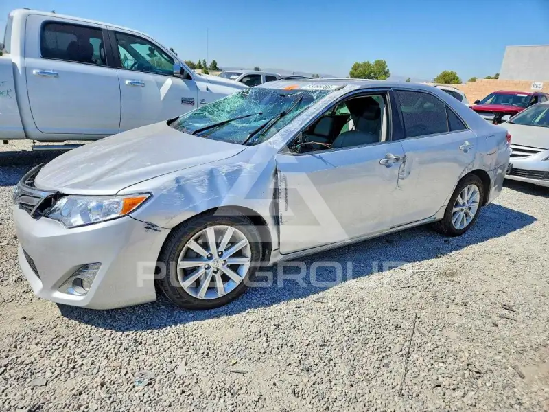 2014 Toyota CAMRY фото