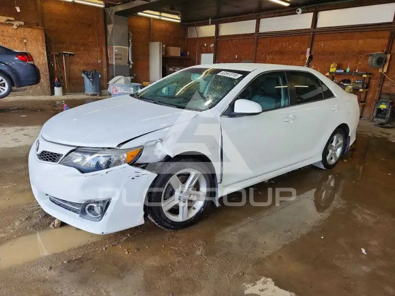 2014 Toyota CAMRY фото