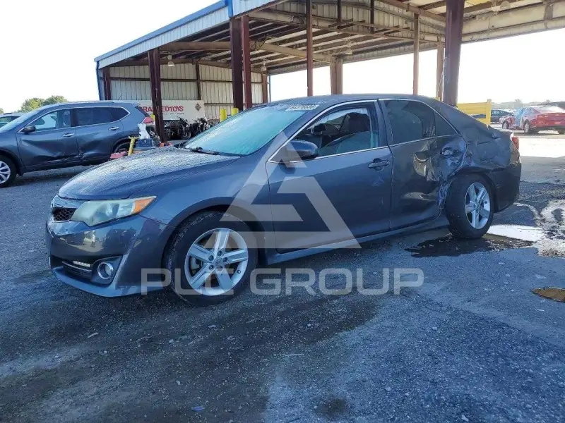 2014 Toyota CAMRY фото