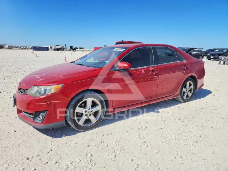2014 Toyota CAMRY photo