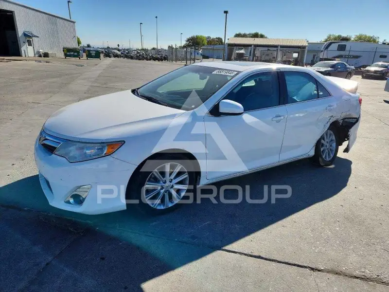 2014 Toyota CAMRY фото