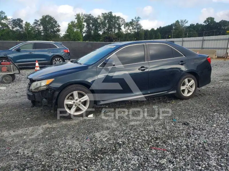 2014 Toyota CAMRY фото