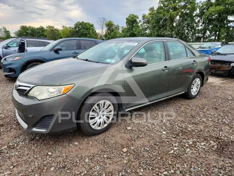 2014 Toyota CAMRY photo