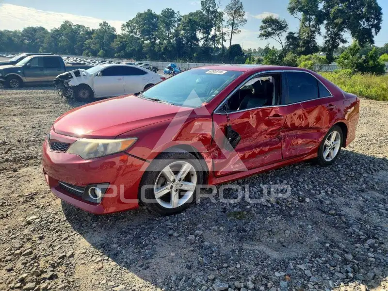 2014 Toyota CAMRY photo