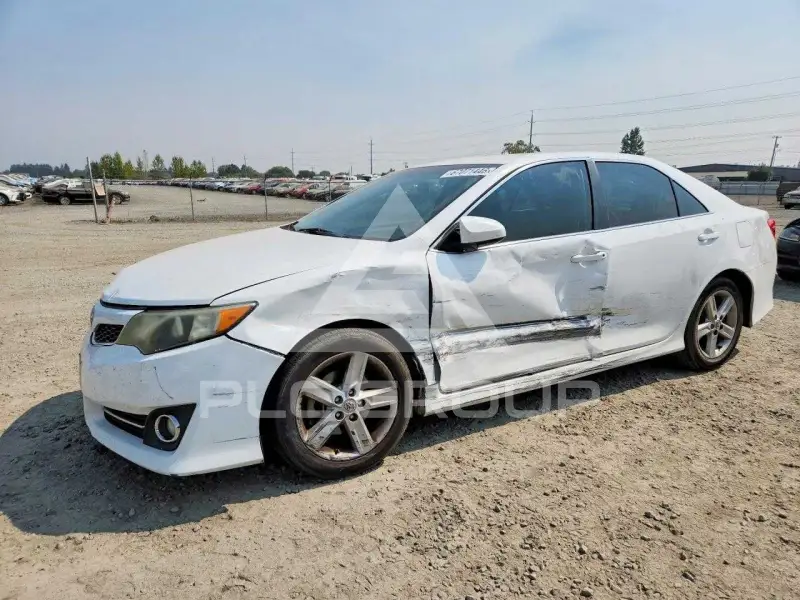 2014 Toyota CAMRY фото