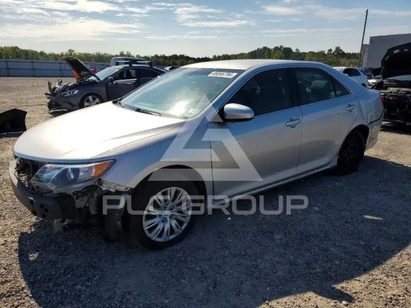 2014 Toyota CAMRY photo