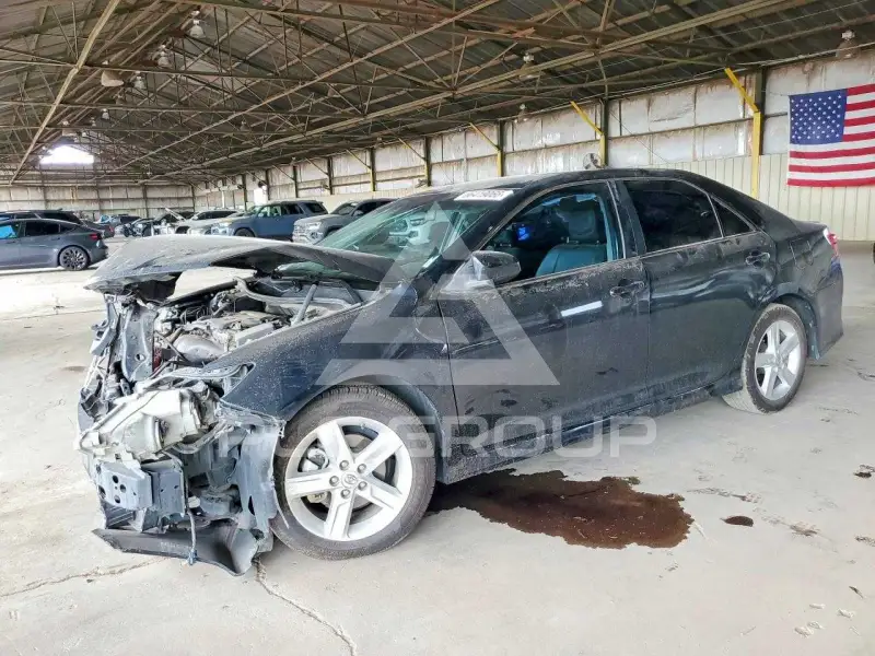 2014 Toyota CAMRY photo