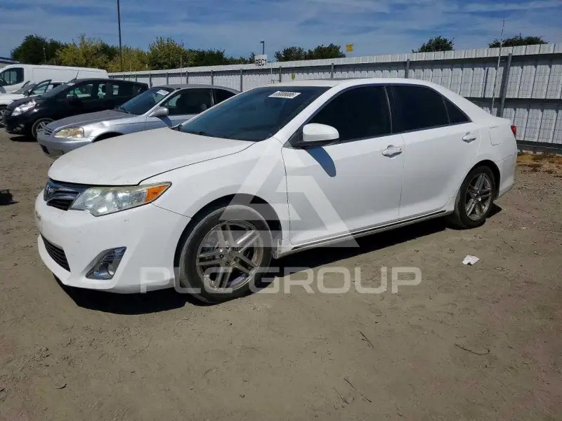 2014 Toyota CAMRY photo
