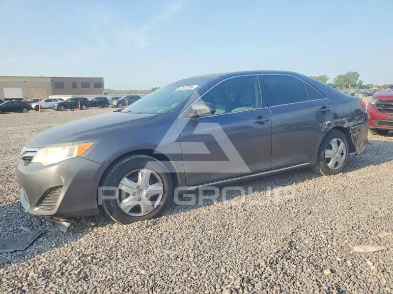 2014 Toyota CAMRY photo