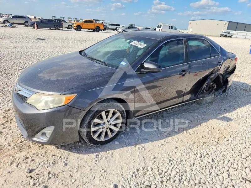 2014 Toyota CAMRY фото