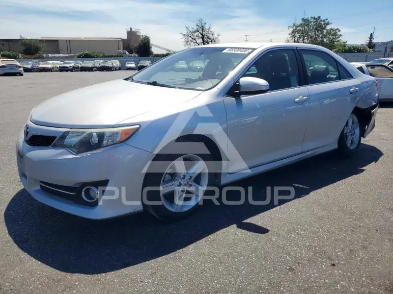 2014 Toyota CAMRY photo