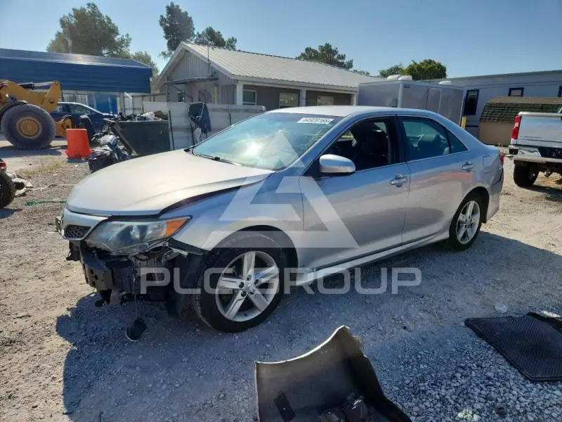 2014 Toyota CAMRY photo