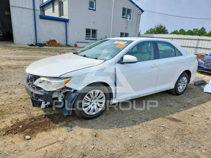2014 Toyota CAMRY photo