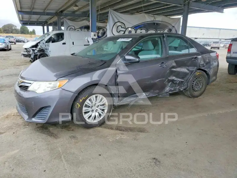 2014 Toyota CAMRY photo
