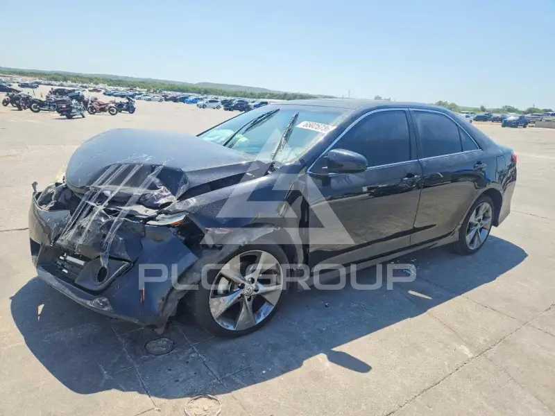 2014 Toyota CAMRY фото