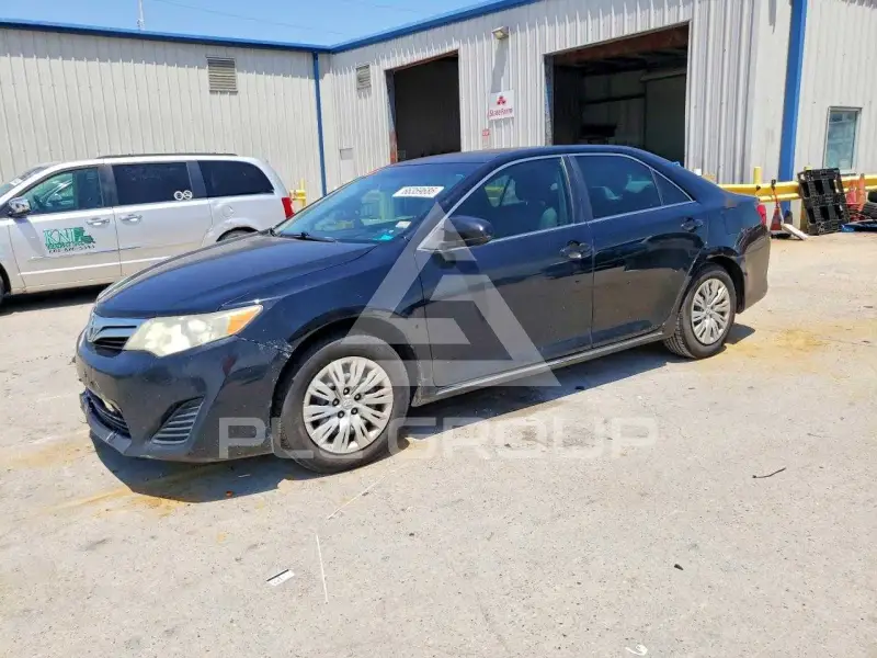 2014 Toyota CAMRY photo