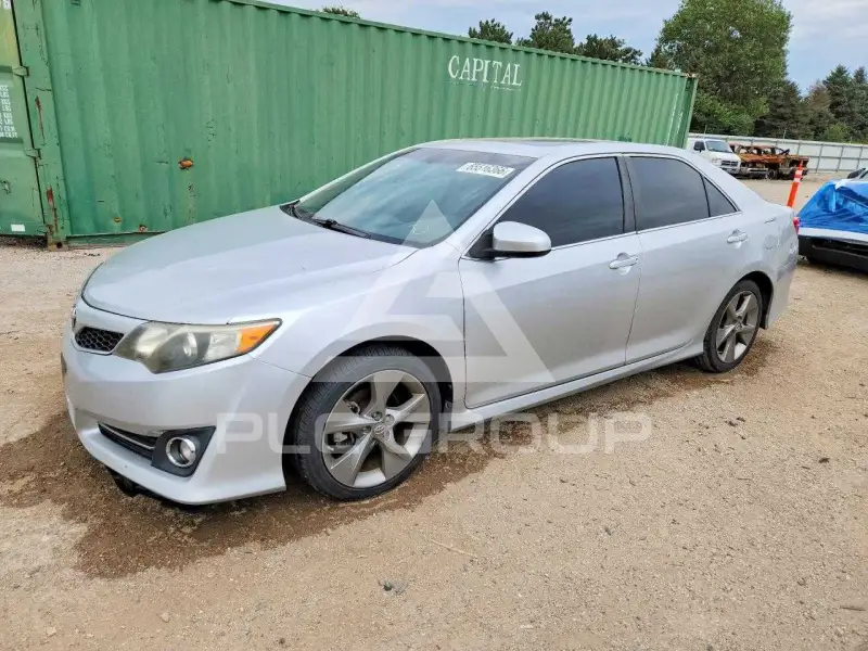 2014 Toyota CAMRY фото