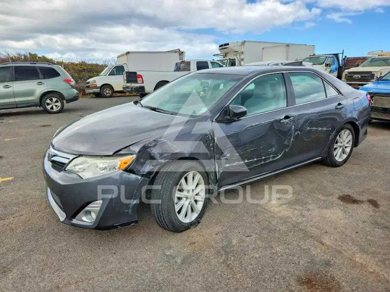 2014 Toyota CAMRY фото