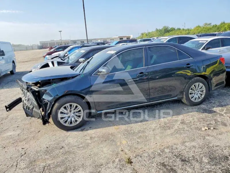2014 Toyota CAMRY фото