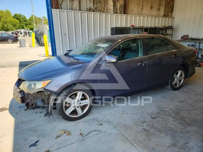 2014 Toyota CAMRY photo