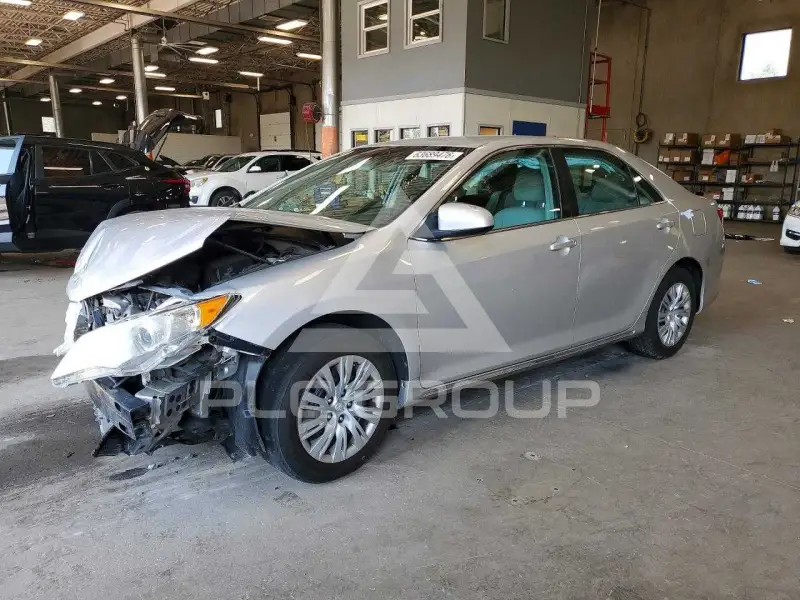 2014 Toyota CAMRY фото