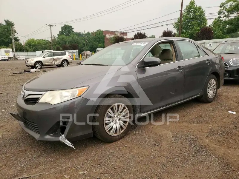 2014 Toyota CAMRY photo
