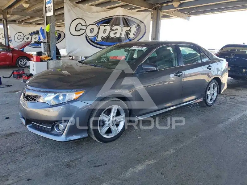 2014 Toyota CAMRY фото