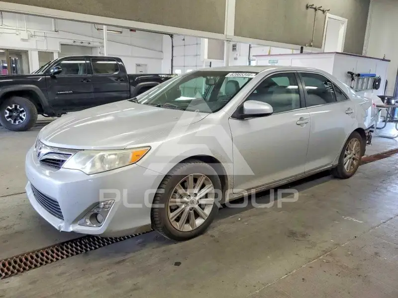 2014 Toyota CAMRY фото