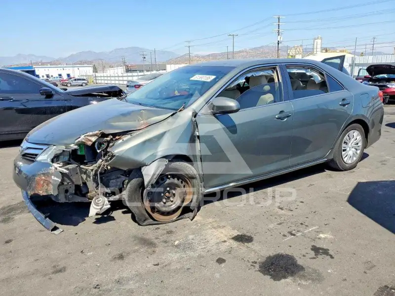 2014 Toyota CAMRY photo