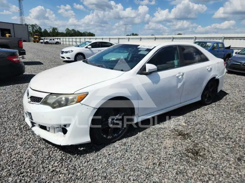 2014 Toyota CAMRY фото